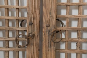 中国アンティーク建具　1900年頃　李朝風建具　均整の取れた格子意匠が魅力の窓2枚(1対)セット　(R-088528)