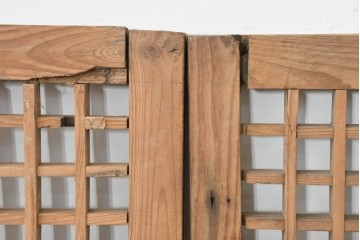 中国アンティーク建具　1900年頃　李朝風建具　均整の取れた格子意匠が魅力の窓2枚(1対)セット　(R-088528)