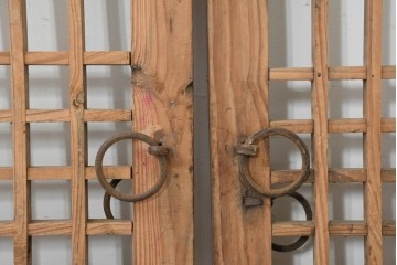 中国アンティーク建具　1900年頃　李朝風建具　均整の取れた格子意匠が魅力の窓2枚(1対)セット　(R-088528)