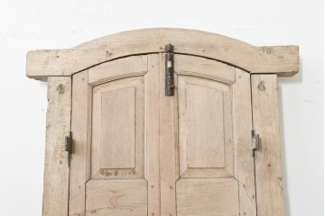 アジアンアンティーク建具　インド伝統×西洋建築の融合!　重厚な鋳造金網付き　大型の枠付き両開き窓1枚　(R-088530)