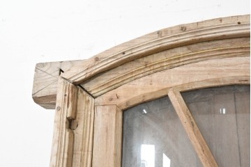 アジアンアンティーク建具　インド伝統×西洋建築の融合!　重厚な鋳造金網付き　大型の枠付き両開き窓1枚　(R-088530)