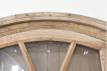 アジアンアンティーク建具　インド伝統×西洋建築の融合!　重厚な鋳造金網付き　大型の枠付き両開き窓1枚　(R-088530)