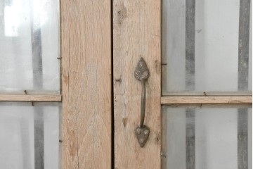 アジアンアンティーク建具　インド伝統×西洋建築の融合!　金属製縦格子付き　大型の枠付き両開き窓1枚　(R-088531)