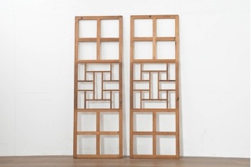 ヴィンテージ建具　1960年頃　韓国　李朝建具　幾何学デザインが目を引く明り取り2枚セット　(R-088533)