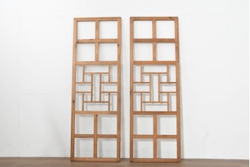 ヴィンテージ建具　1960年頃　韓国　李朝建具　幾何学デザインが目を引く明り取り2枚セット　(R-088533)