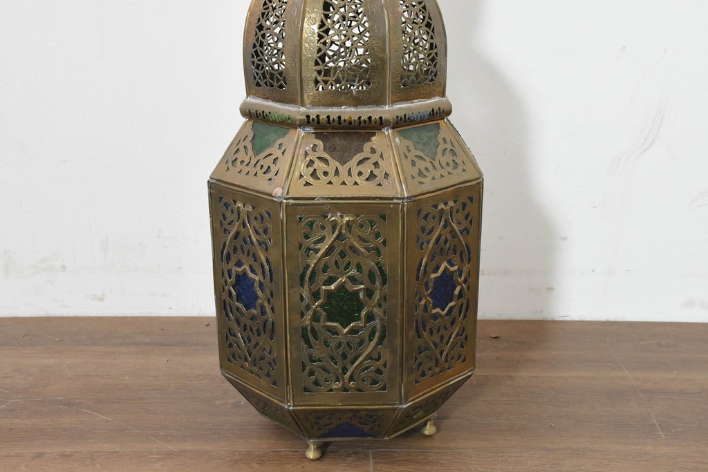 《スタンドライト加工費込み》　アジアンヴィンテージ　インド　1990年頃　真鍮製　特大!!　高さ約70cm　多彩な色ガラスを配したランタン風スタンドライト　(R-088535)