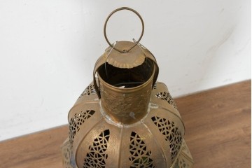 《スタンドライト加工費込み》　アジアンヴィンテージ　インド　1990年頃　真鍮製　特大!!　高さ約70cm　多彩な色ガラスを配したランタン風スタンドライト　(R-088535)