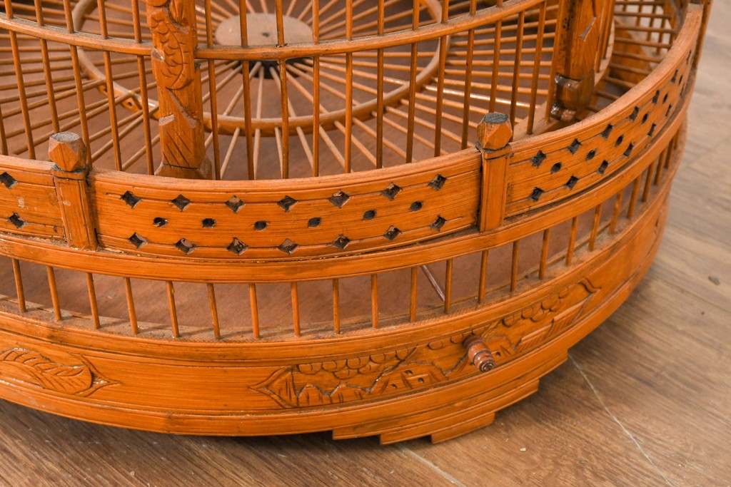 【簡易リペア限定品】　中古　アジアン民芸雑貨　緻密な竹細工が見事な鳥かご　(R-088538)