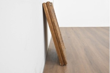 イギリスヴィンテージ　立体的な装飾フレームが魅力のウォールミラー　(R-088550)