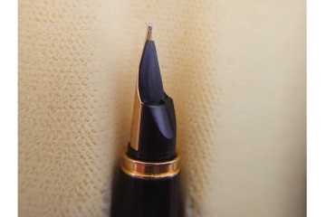 PILOT(パイロット)　國光会 吉田久斎作　14K(14金)・漆　赤富士の蒔絵が美しい万年筆　木箱付き　(R-088552)