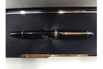ドイツ　MONTBLANC(モンブラン)　マイスターシュテュック146　14K(14金)　艶やかなブラック軸が上品な万年筆　ケース付き　(R-088553)