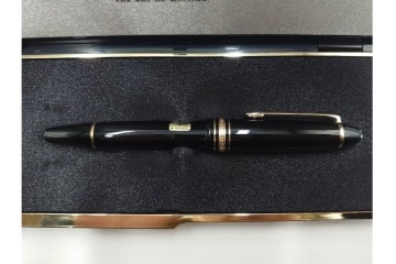 ドイツ　MONTBLANC(モンブラン)　マイスターシュテュック146　14K(14金)　艶やかなブラック軸が上品な万年筆　ケース付き　(R-088553)