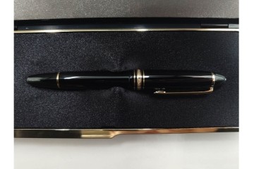 ドイツ　MONTBLANC(モンブラン)　マイスターシュテュック146　14K(14金)　艶やかなブラック軸が上品な万年筆　ケース付き　(R-088553)