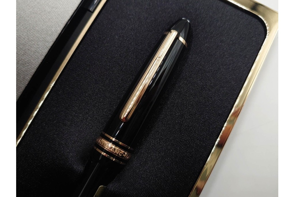 ドイツ　MONTBLANC(モンブラン)　マイスターシュテュック146　14K(14金)　艶やかなブラック軸が上品な万年筆　ケース付き　(R-088553)