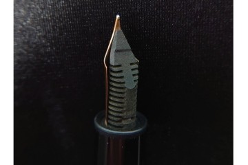 ドイツ　MONTBLANC(モンブラン)　マイスターシュテュック146　14K(14金)　艶やかなブラック軸が上品な万年筆　ケース付き　(R-088553)