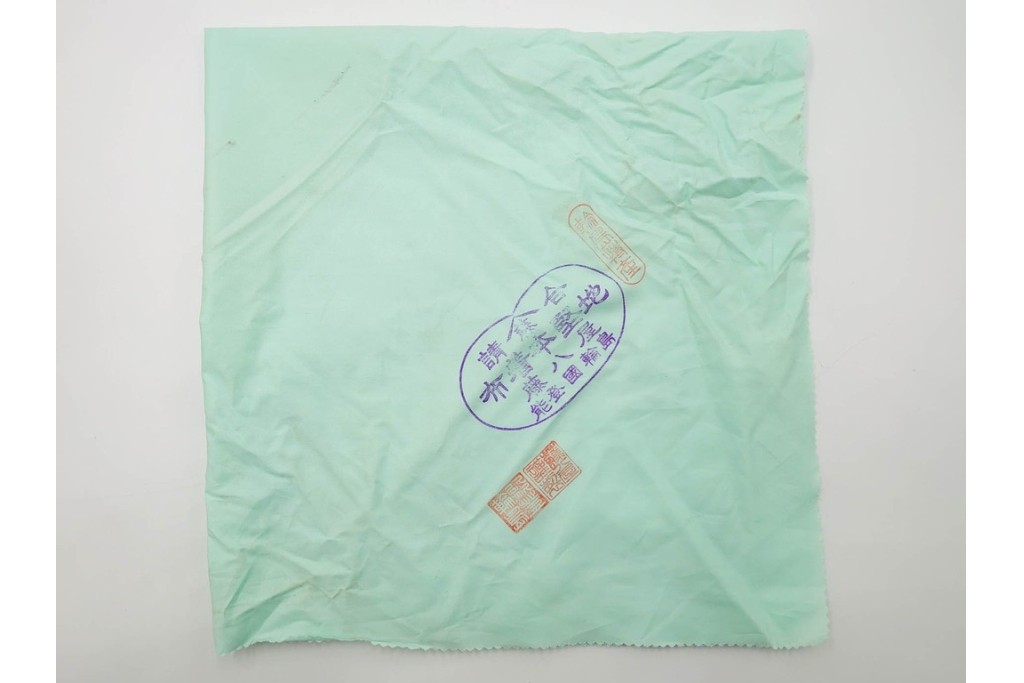 能登輪島塗　藤八屋　木製　蒔絵による花丸文が華やかな御重　共箱付き　(R-088559)