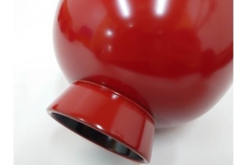 根来塗　朱塗りの御好椀揃と彩り豊かな独楽盆セット　共箱付き　(R-088560)