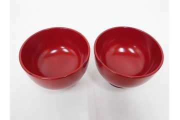 根来塗　朱塗りの御好椀揃と彩り豊かな独楽盆セット　共箱付き　(R-088560)