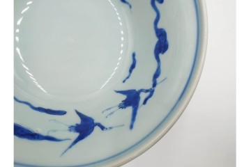 江戸期　古伊万里　染付　舞う鶴の絵付けが魅力の盃洗　(R-088564)