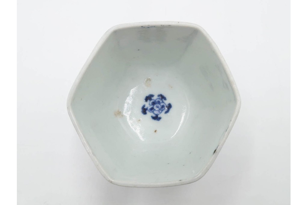 江戸期　古伊万里　染付　水仙文・瓔珞文・草花文　それぞれ異なる意匠が魅力のそば猪口3点セット　(R-088567)