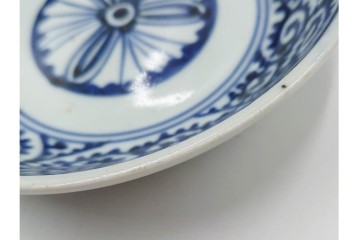 江戸期　古伊万里　染付　雲鶴文中皿(5.9寸)　輪花型・蛸唐草文なます皿(4.9寸)　異なる意匠が魅力の皿5点セット　(R-088570)