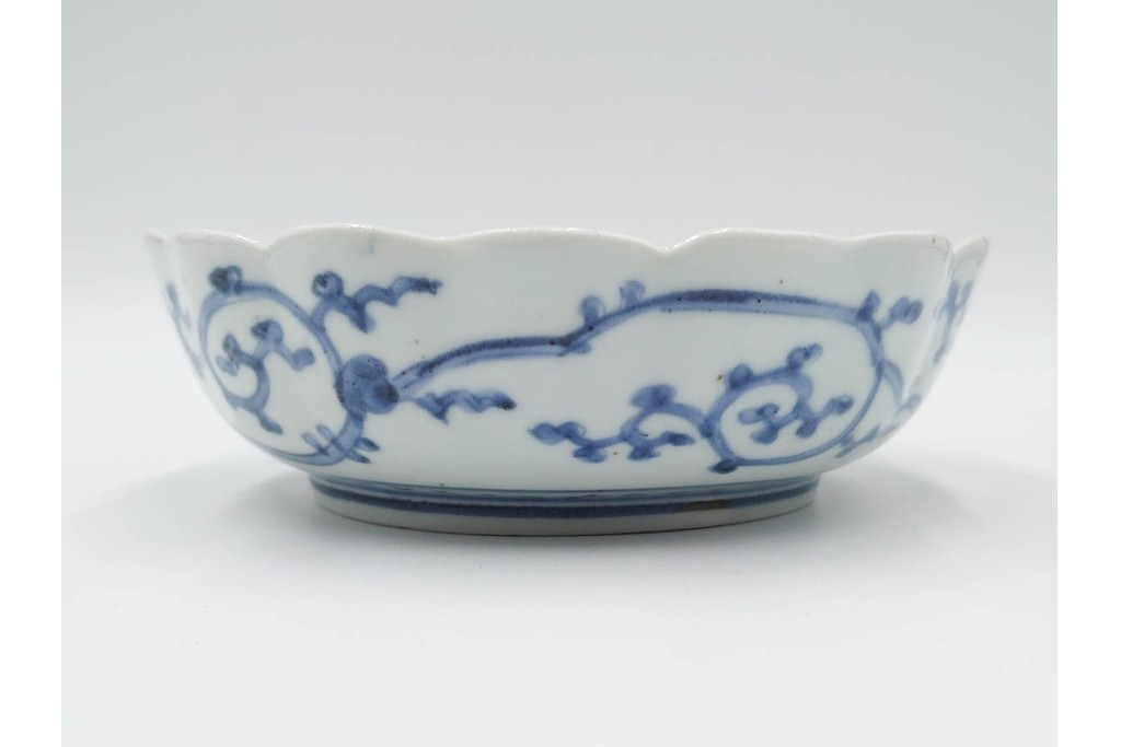 江戸期　成化年製　古伊万里　染付　直径約16cm(5.1寸)　輪花型　蛸唐草文と松竹梅文のなます皿5枚セット　(R-088571)