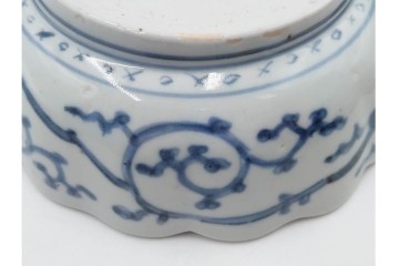 江戸期　成化年製　古伊万里　染付　直径約16cm(5.1寸)　輪花型　蛸唐草文と松竹梅文のなます皿5枚セット　(R-088571)