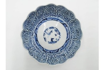 江戸期　成化年製　古伊万里　染付　直径約16cm(5.1寸)　輪花型　蛸唐草文と松竹梅文のなます皿5枚セット　(R-088571)