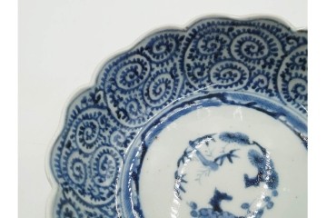 江戸期　成化年製　古伊万里　染付　直径約16cm(5.1寸)　輪花型　蛸唐草文と松竹梅文のなます皿5枚セット　(R-088571)