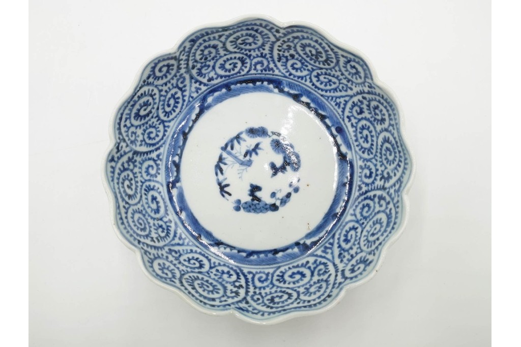 江戸期　成化年製　古伊万里　染付　直径約16cm(5.1寸)　輪花型　蛸唐草文と松竹梅文のなます皿5枚セット　(R-088571)