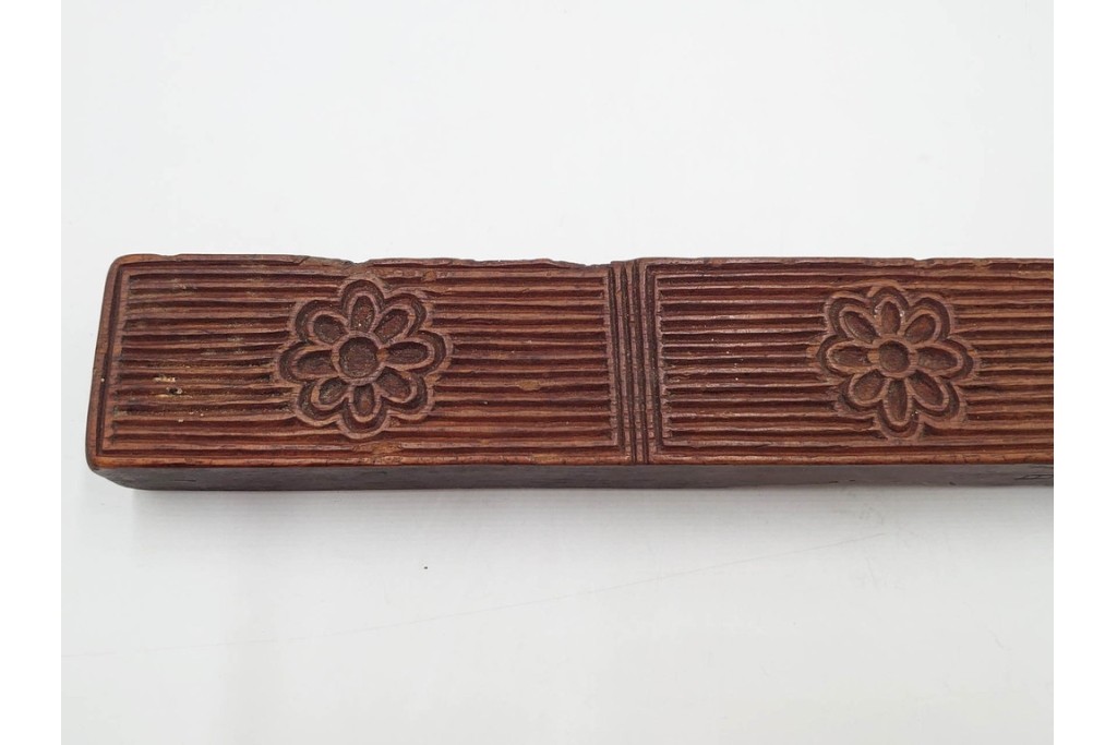 李朝　木製　花や魚などの意匠が彫り込まれた餅型・菓子型6点セット　(R-088575)