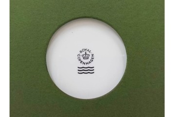 真作　2002年　デンマーク製　ROYAL COPENHAGEN(ロイヤルコペンハーゲン)　リスベート・ツヴェルガー　143/300　「ノアの方舟」　陶板画　外箱付き　(R-088579)