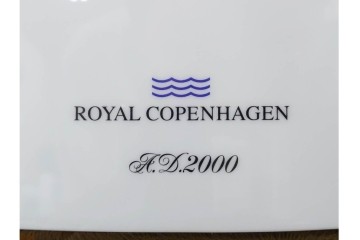 真作　2000年　デンマーク製　ROYAL COPENHAGEN(ロイヤルコペンハーゲン)　リスベート・ツヴェルガー　132/1000　「クリスマス・キャロル」　陶板画　証明書・外箱付き　(R-088580)
