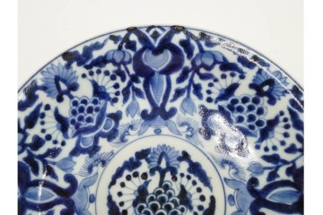 中国　古玩　正玉銘　染付　約22cm(7.2寸)　緻密な草花文が美しい中皿　(R-088583)