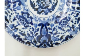 中国　古玩　正玉銘　染付　約22cm(7.2寸)　緻密な草花文が美しい中皿　(R-088583)