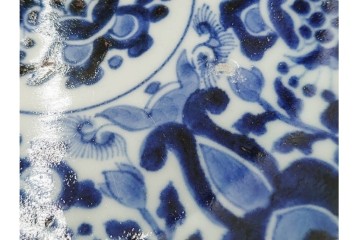 中国　古玩　正玉銘　染付　約22cm(7.2寸)　緻密な草花文が美しい中皿　(R-088583)