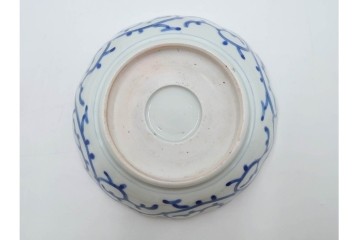 江戸期　古伊万里　染付　直径約15cm(5寸)　線描の花唐草文が美しいなます皿2枚セット　(R-088584)