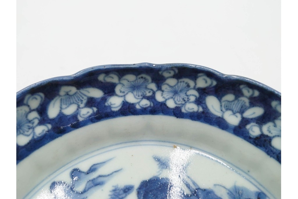江戸期　古伊万里　染付　直径約15cm(4.9寸)　花文が彩る楼閣山水図の中皿3枚セット　(R-088586)