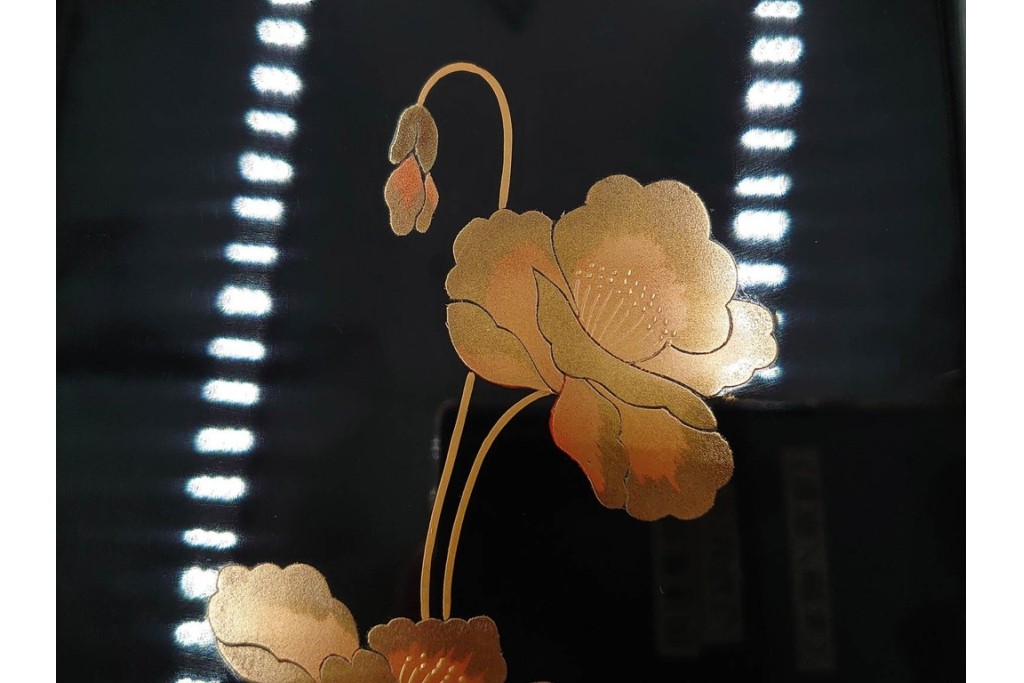 平安象彦　蒔絵　ポピーが描かれた優美な宝石箪笥　共箱付き　(R-088598)