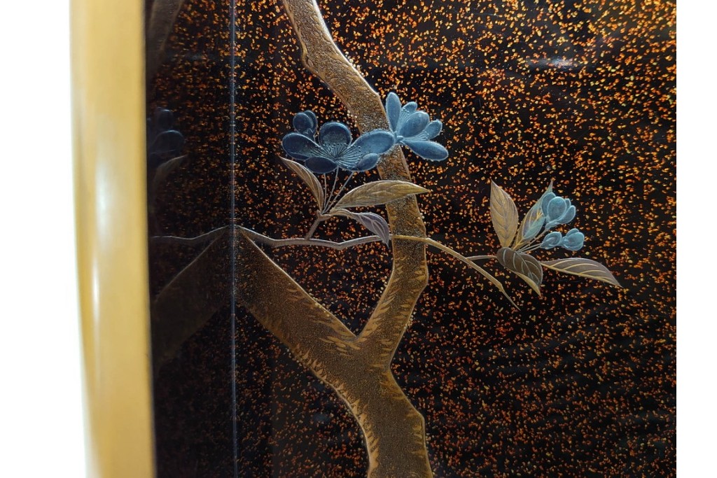 明治から大正期　時代物　木製　漆器　梨地に梅の金銀蒔絵が映える盆　(R-088599)