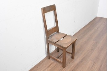 和製ヴィンテージ　オーク材　しっかりとした作りのレトロなダイニングチェア　(R-088600)