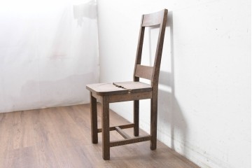 和製ヴィンテージ　オーク材　しっかりとした作りのレトロなダイニングチェア　(R-088601)