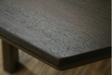 ヨーロッパアンティーク　希少デザイン　オーク材　3本脚が印象的なスピニングチェア　(R-088603)