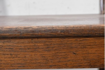 イギリスアンティーク　オーク材　ターニングレッグ意匠が施されたチェア　(R-088604)