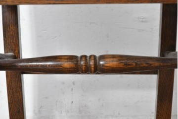 イギリスアンティーク　オーク材　ターニングレッグ意匠が施されたチェア　(R-088604)