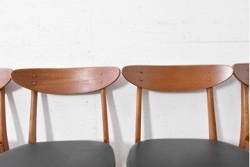 デンマークヴィンテージ　Farstrup(ファーストラップ)　チーク材とビーチ材を用いたダイニングチェア7脚セット　(R-088609)