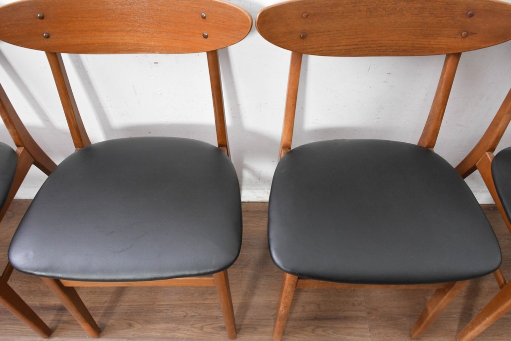 デンマークヴィンテージ　Farstrup(ファーストラップ)　チーク材とビーチ材を用いたダイニングチェア7脚セット　(R-088609)