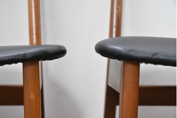 デンマークヴィンテージ　Farstrup(ファーストラップ)　チーク材とビーチ材を用いたダイニングチェア7脚セット　(R-088609)