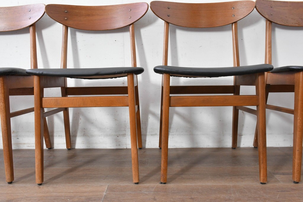 デンマークヴィンテージ　Farstrup(ファーストラップ)　チーク材とビーチ材を用いたダイニングチェア7脚セット　(R-088609)