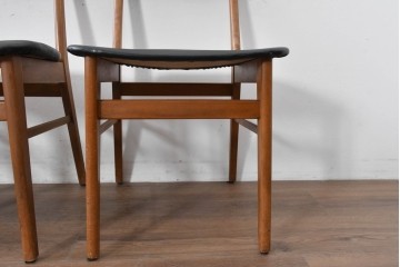 デンマークヴィンテージ　Farstrup(ファーストラップ)　チーク材とビーチ材を用いたダイニングチェア7脚セット　(R-088609)